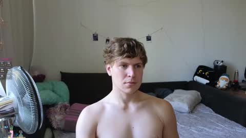 Snapshot of _medaed20_ chatting on October 9, 10:35 am Medaed20 online show from October 9, 10:35 am