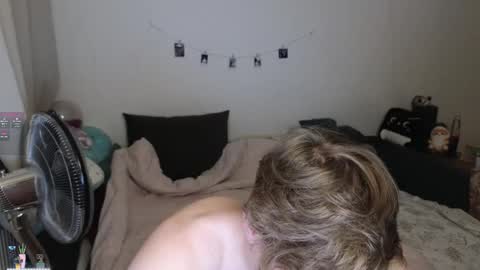 Snapshot of _medaed20_ chatting on October 16, 7:48 pm Medaed20 online show from October 16, 7:48 pm