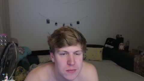 Snapshot of _medaed20_ chatting on October 20, 4:51 pm Medaed20 online show from October 20, 4:51 pm