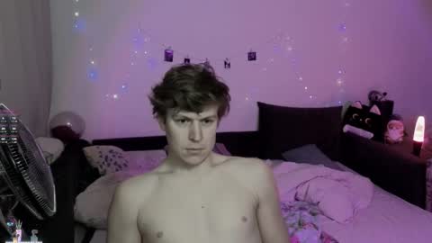 Snapshot of _medaed20_ chatting on November 29, 2:42 pm Medaed20 online show from November 29, 2:42 pm