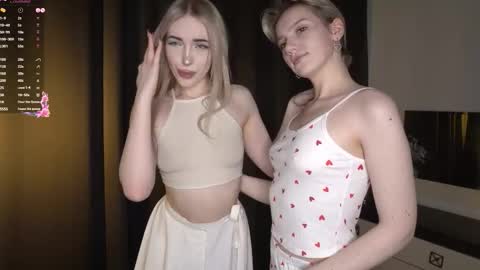 Snapshot of _medal_of_horny_ chatting on January 14, 5:46 am Elva and Kate online show from January 14, 5:46 am