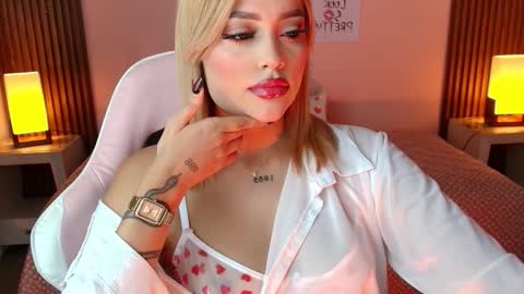 Snapshot of _meliblue chatting on December 17, 7:42 pm Meli online show from December 17, 7:42 pm