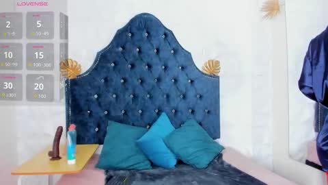 _mia_milf_ online show from March 23, 6:23 pm