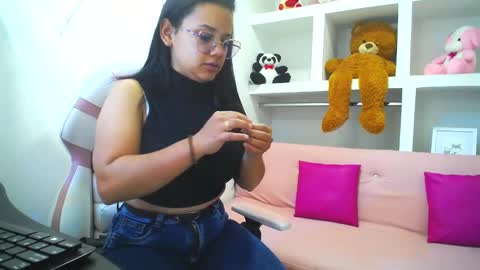  Mia  online show from January 11, 12:50 pm