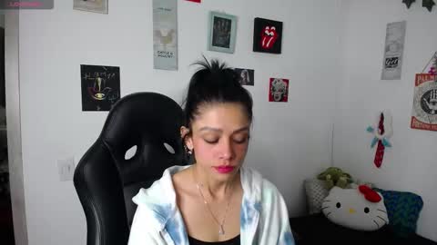 _miacavalli online show from October 18, 8:53 pm