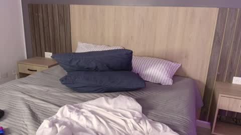 Snapshot of _miamiller_ chatting on February 25, 1:52 am _miamiller_ online show from February 25, 1:52 am