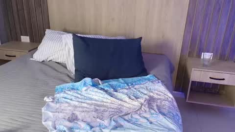 Snapshot of _miamiller_ chatting on February 26, 11:37 pm _miamiller_ online show from February 26, 11:37 pm