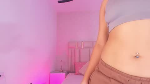 Snapshot of _miavelvet chatting on July 1, 11:56 am Mia online show from July 1, 11:56 am