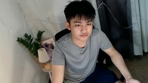 _mikko_moto_ online show from April 14, 11:16 am