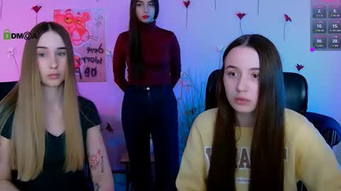 Snapshot of _mila_fire chatting on April 28, 9:03 am your Mila online show from April 28, 9:03 am