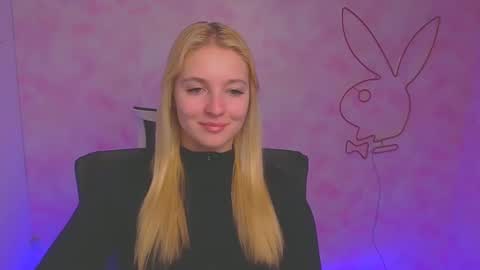 Melanie online show from December 14, 10:02 am