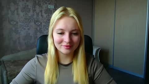 Melanie online show from March 11, 12:33 pm