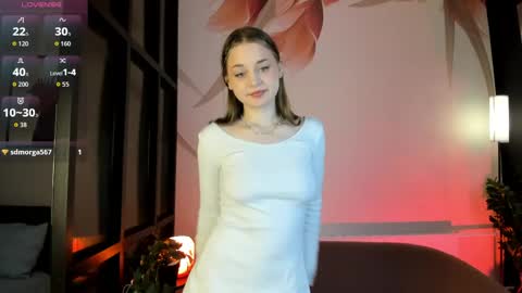 _mila_luna_ online show from May 14, 8:21 am