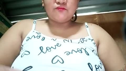_milkytitsmomxx_ online show from July 2, 2:33 am