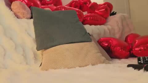 Kim online show from February 8, 5:11 am