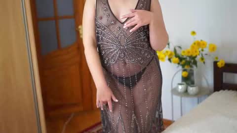 _million_dollarsmile online show from September 10, 9:53 am