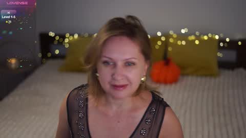 _million_dollarsmile online show from September 17, 9:33 am