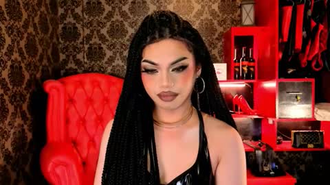 Raven Strauss online show from December 13, 8:14 pm