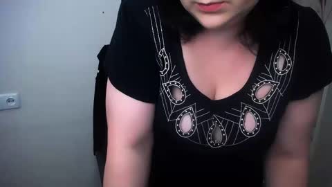 Miranda online show from March 2, 11:28 am