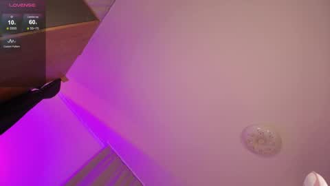 _miray_ online show from October 12, 5:23 pm