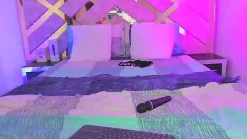 Snapshot of _miss_khloe chatting on December 10, 9:11 pm Khloe online show from December 10, 9:11 pm