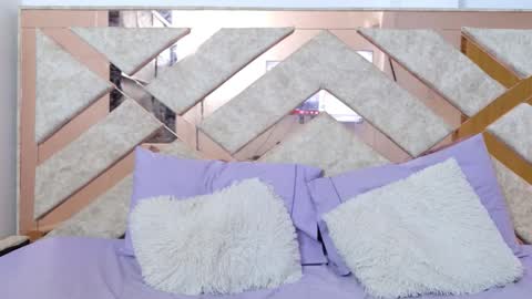 Snapshot of _miss_khloe chatting on November 29, 6:55 pm Khloe online show from November 29, 6:55 pm