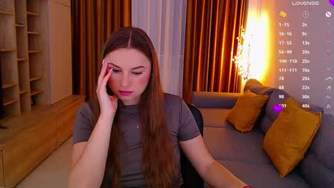 Mia online show from November 15, 7:27 am