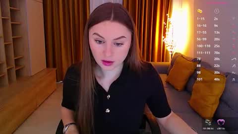 Mia online show from February 2, 8:13 am