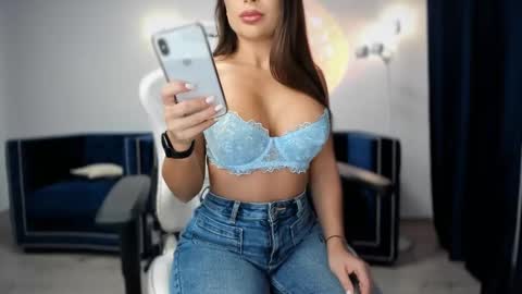 Snapshot of _missperfection_ chatting on January 19, 2:48 am .. my fav tip 1120040012123335 online show from January 19, 2:48 am