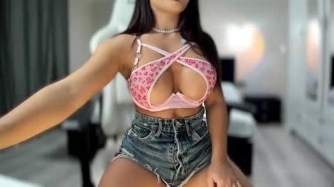 Snapshot of _missperfection_ chatting on February 15, 2:52 am .. my fav tip 1120040012123335 online show from February 15, 2:52 am