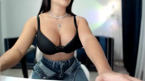 Snapshot of _missperfection_ chatting on February 16, 2:51 am .. my fav tip 1120040012123335 online show from February 16, 2:51 am