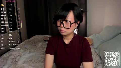 _molly_molly_molly_ online show from October 11, 2:15 pm