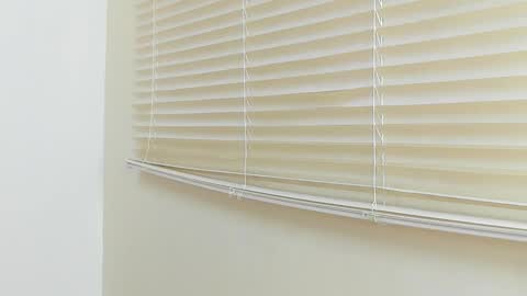 _molly_rosse_ online show from October 15, 12:05 pm