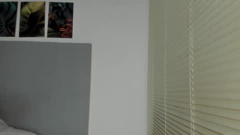 _molly_rosse_ online show from November 4, 12:15 pm