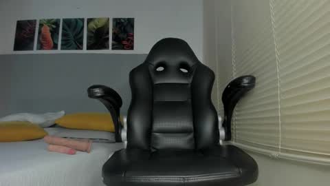 _molly_rosse_ online show from February 19, 11:39 am