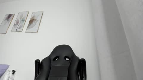 _molly_rosse_ online show from May 28, 12:02 pm