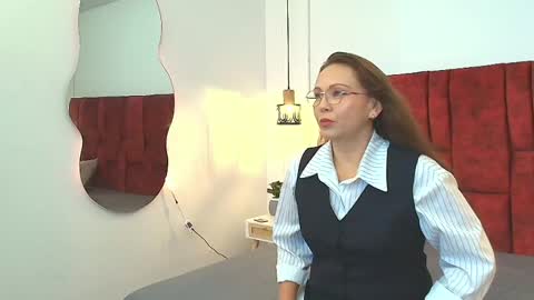 Snapshot of _monaliza_ chatting on June 6, 12:10 pm _monaliza_ online show from June 6, 12:10 pm