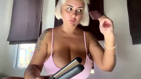 Francine Aisi Morpho - a genus of blue butterflies. online show from March 3, 9:22 am