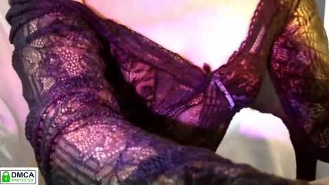 Snapshot of _mystery_valezze chatting on December 3, 4:16 pm MysteryValezze online show from December 3, 4:16 pm