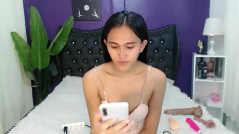 Snapshot of _nakedsabrina chatting on May 5, 5:15 am jenny claire online show from May 5, 5:15 am