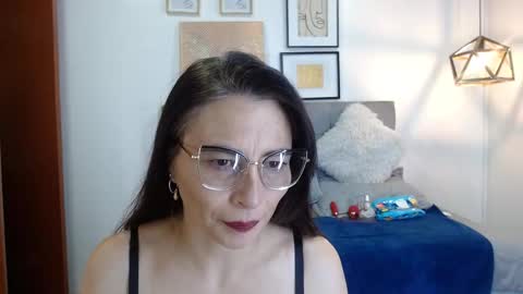 _naomi_s online show from September 18, 1:57 pm