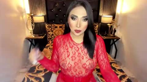 _natashacooper_ online show from June 29, 10:15 am