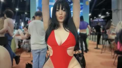 naty19 online show from April 11, 6:45 pm