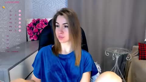 Snapshot of _naughty_megan_ chatting on February 17, 9:35 am Megan online show from February 17, 9:35 am