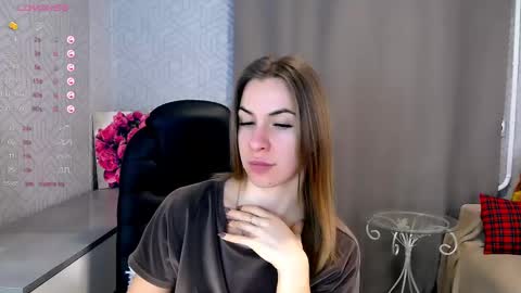 Snapshot of _naughty_megan_ chatting on February 19, 10:45 am Megan online show from February 19, 10:45 am