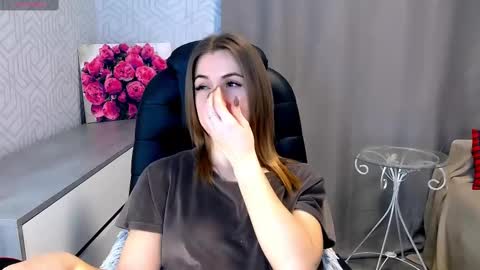 Snapshot of _naughty_megan_ chatting on February 19, 1:50 pm Megan online show from February 19, 1:50 pm