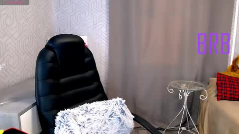 Snapshot of _naughty_megan_ chatting on February 28, 8:20 am Megan online show from February 28, 8:20 am