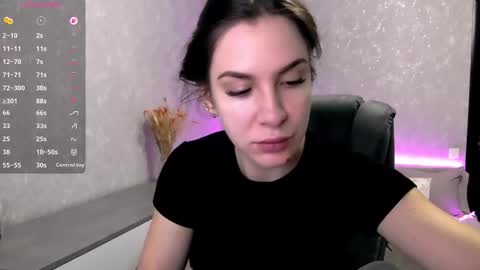 Snapshot of _naughty_megan_ chatting on November 28, 9:45 am Megan online show from November 28, 9:45 am