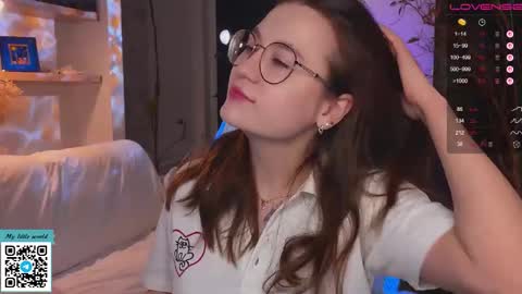 Mia with a big heart  online show from November 25, 2:33 am