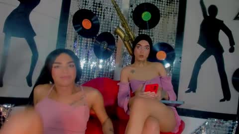 Nicky  Please help me with your thumbs up its importan online show from February 11, 11:33 pm